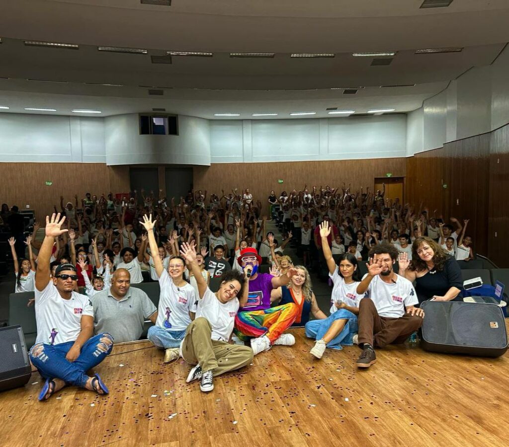 Espetáculo infantil ABRAKBÇA no Centro Cultural